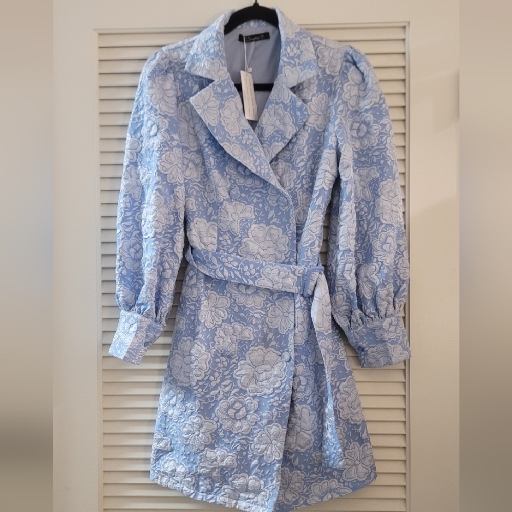 Simplee - (NWT) Floral Blue & White Print Lapel Neck Belted Dress